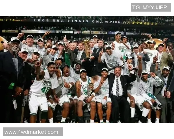 凯尔特人主场迎战勇士双方争夺季后赛关键胜利